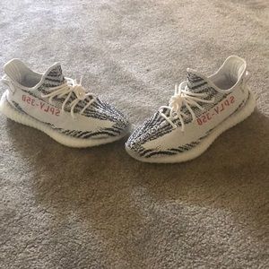 Yeezy Boost 350 V2 Zebra